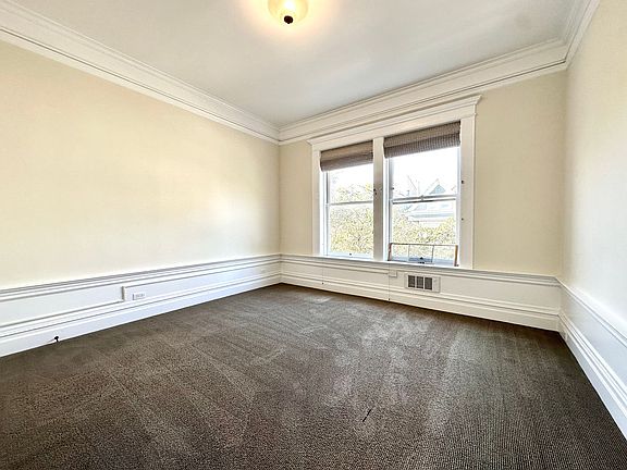 4th image of 316-318 Maple St #318A