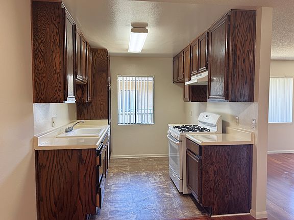 3rd image of 436 E Magnolia Blvd #208