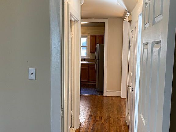 4th image of 1911 Maddox St