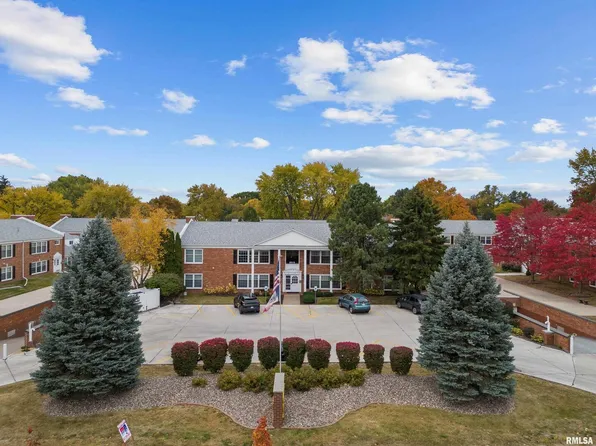 3215 E Locust St, Davenport, IA 52803