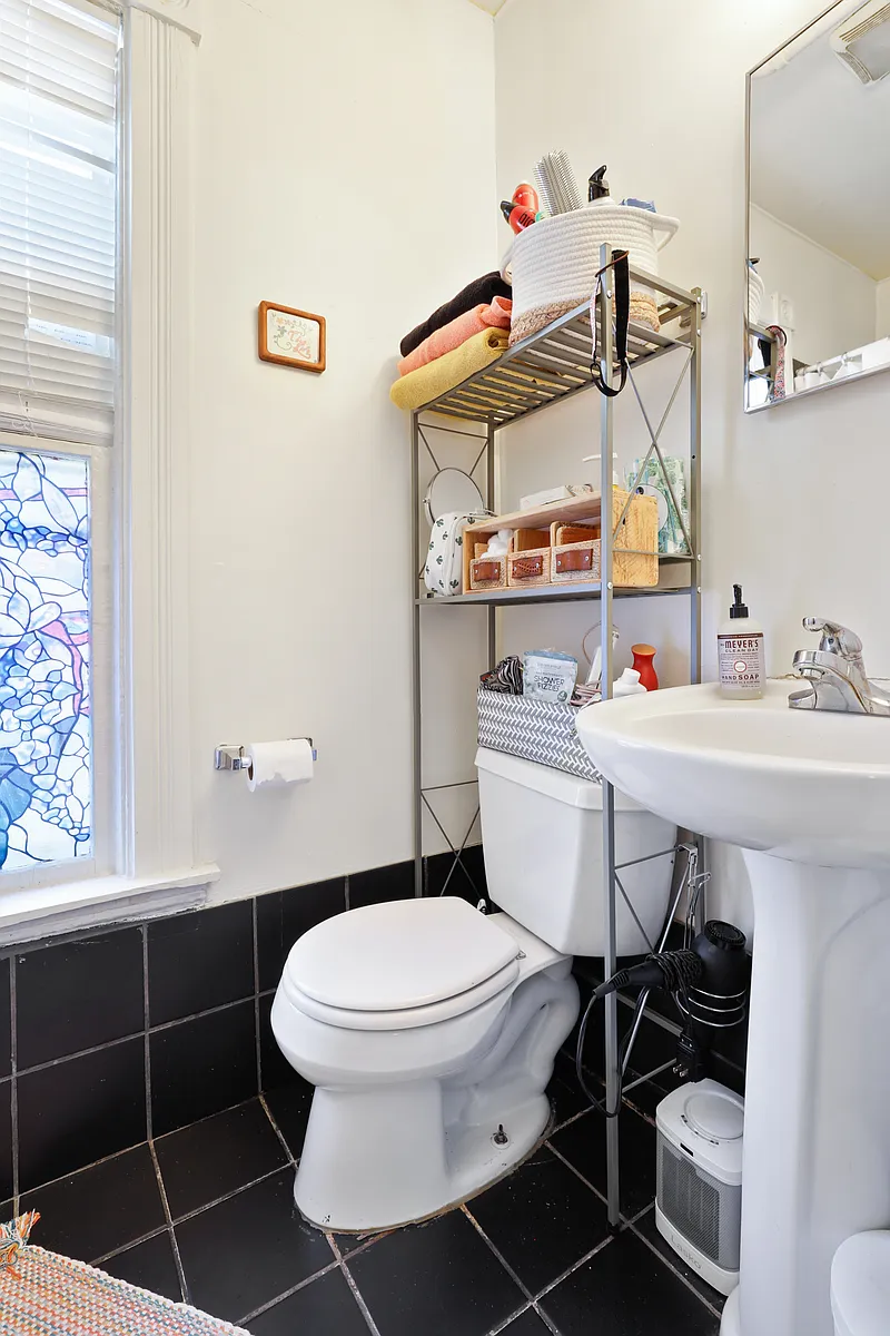 Building Photo - 3136 Hennepin Ave #4