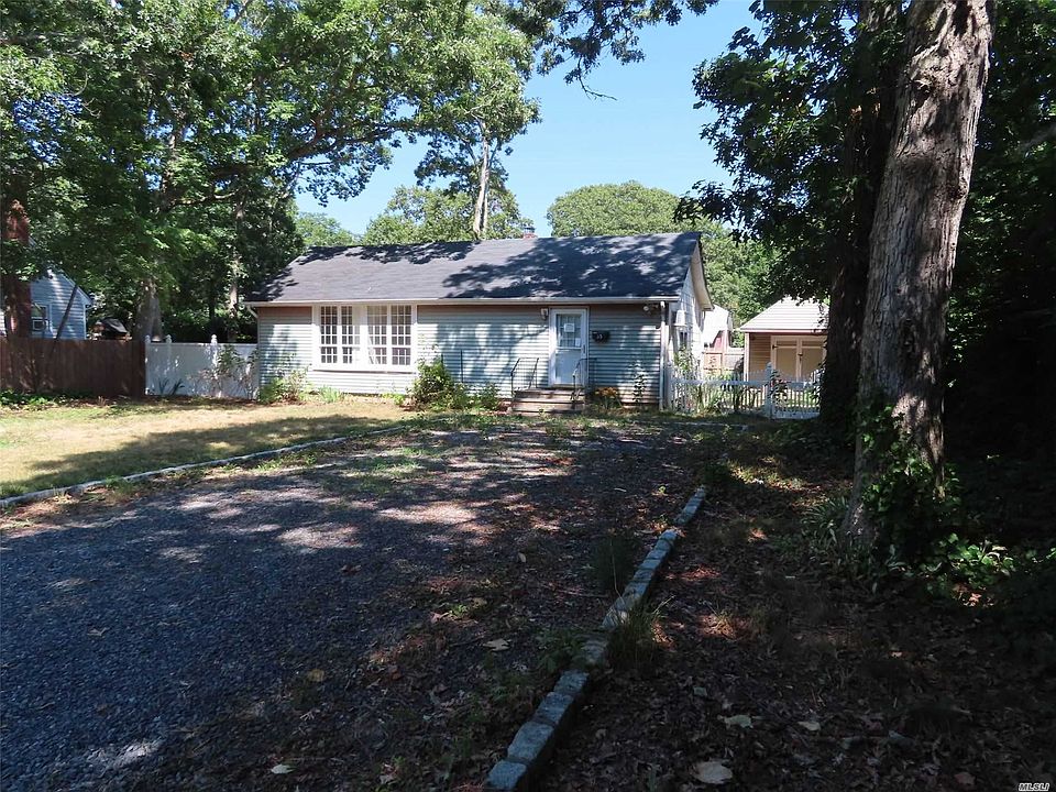 1st image of 35 Clinton St