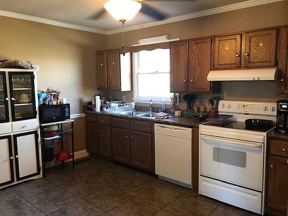 2nd image of 110 Diane Dr
