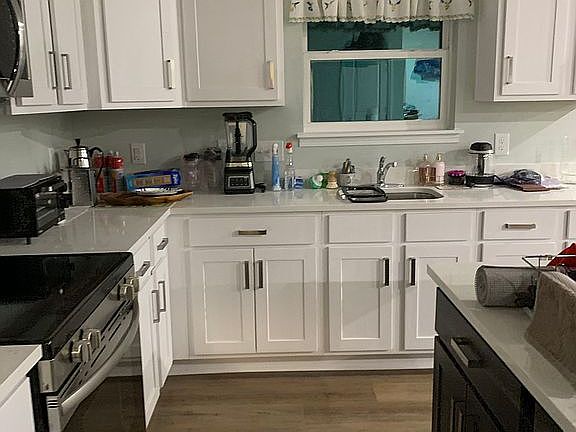 3rd image of 209 Woodhaven Dr