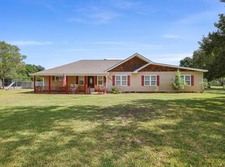 410 N Broadway St, China, TX 77613