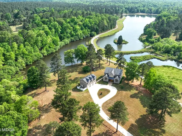 13 Southern Waters Way, Forsyth, GA 31029