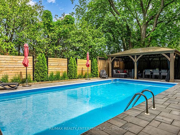 5th image of 1441 Petrie Way