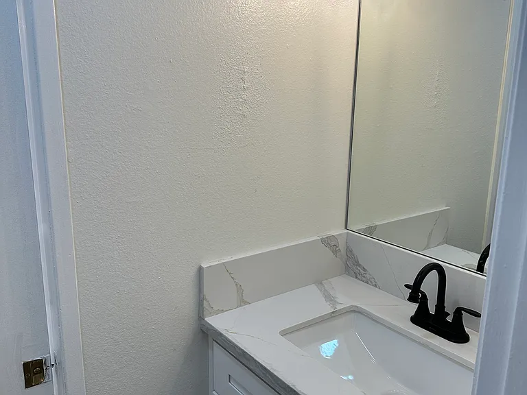 1817 E Grand Ave #72 — Photo 11