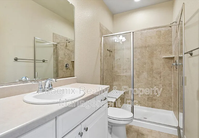 963 Laramie Ln — Photo 9