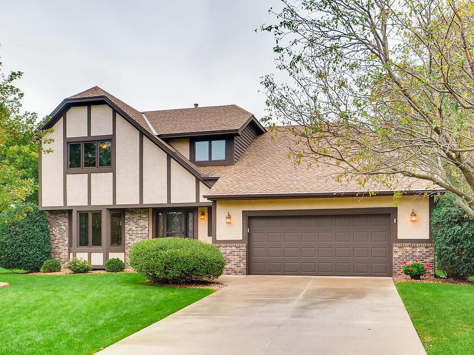 1st image of 8859 Loch Lomond Ct N