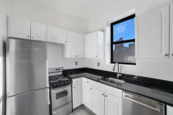 Rented by Mossanen Group | media 26