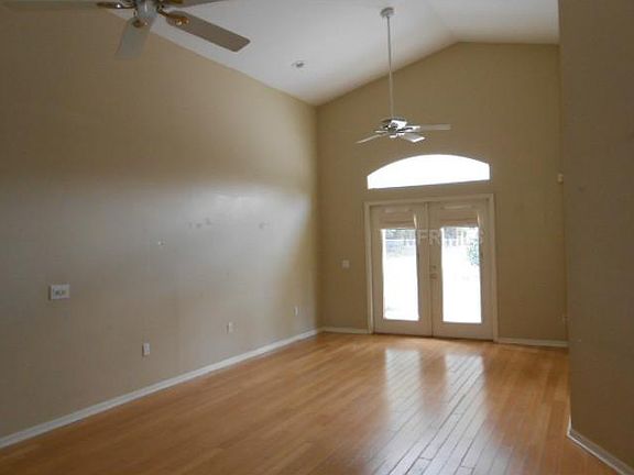 2nd image of 2607 Coventry Ave