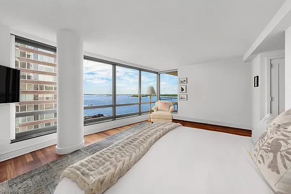 Rented by Compass | media 18