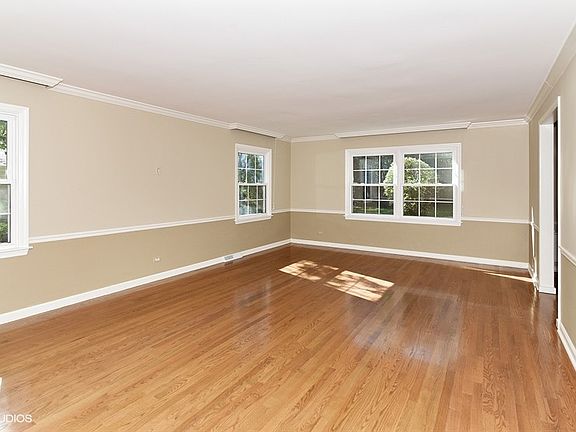 3rd image of 2448 Brookwood Dr