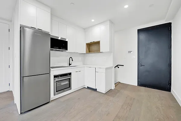 Rented by Oxford Property Group | media 3