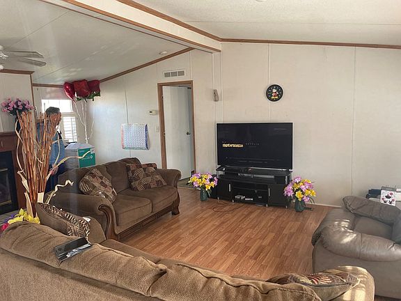 2nd image of 205 SWEETWATER Drive