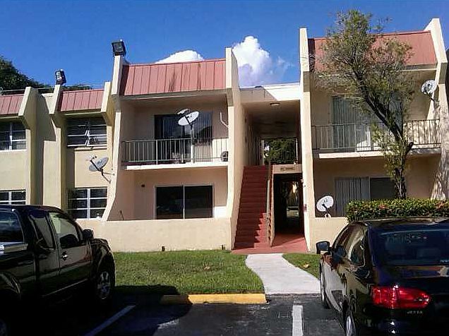 1st image of 13996 SW 90th Ave #111