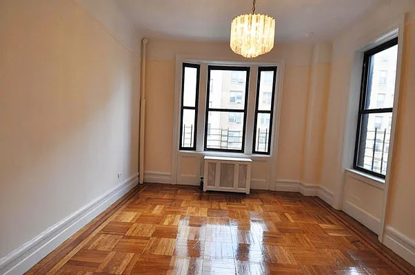 Rented by Gomez Group LLC | media 23