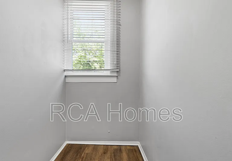906 Laurel St #2 — Photo 6