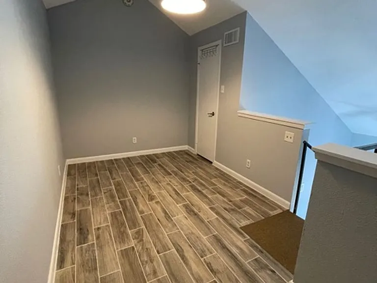 1840 Burton Dr #117 — Photo 12