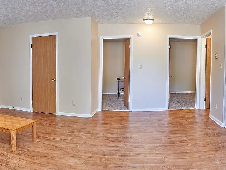 Crimson Hawk Student Housing — Photo 44