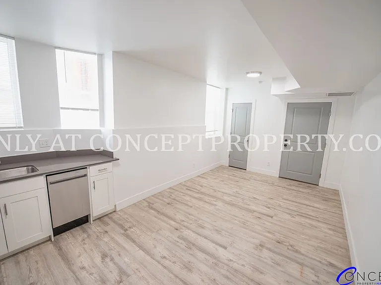 First Avenue Flats — Photo 8