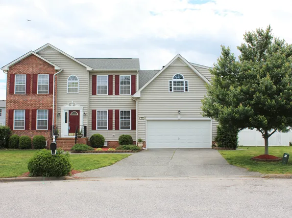 105 Cody Pl, Yorktown, VA 23693