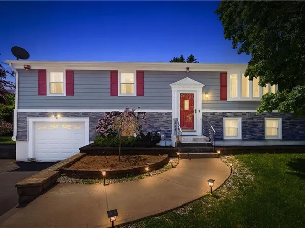 12 Setian Cir, Johnston, RI 02919