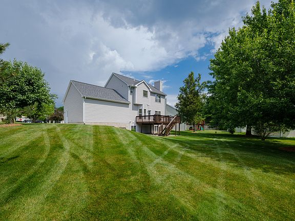 3rd image of 1187 Rainbow Ct