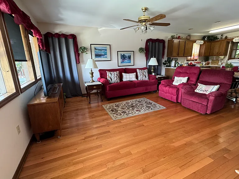 626 Pioneer Trl — Photo 9