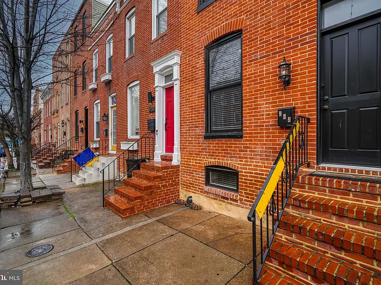 939 S Baylis St — Photo 4