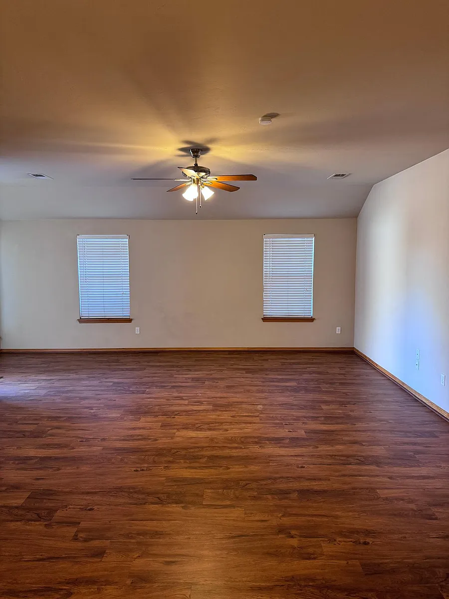 Building Photo - 1712 Riviera Ln