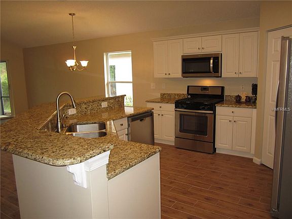 3rd image of 108 Apremont Ct