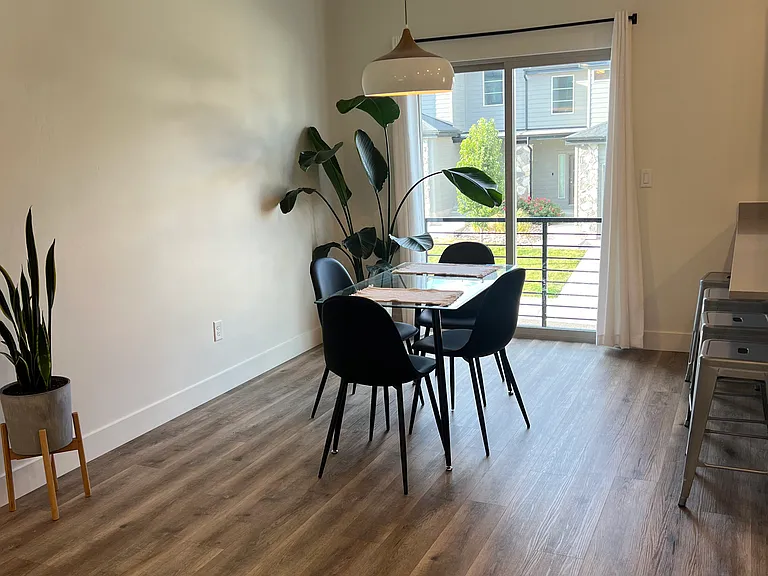 153 W Autumn Ln — Photo 8