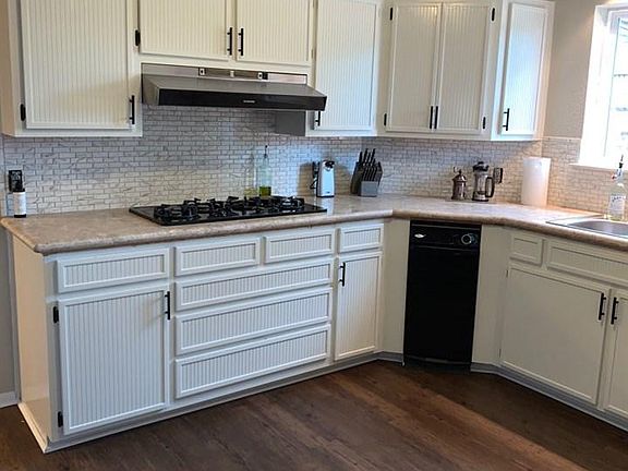 5th image of 505 Gloria Ct
