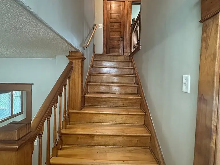 453 Wheeler St N — Photo 13
