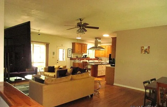 5 bed, 3.0 bath, $2,900 — Photo 4