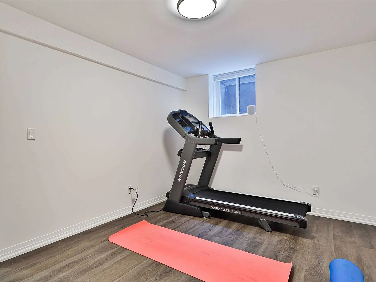 2 bed, 1000 sqft, $1,200 — Photo 4