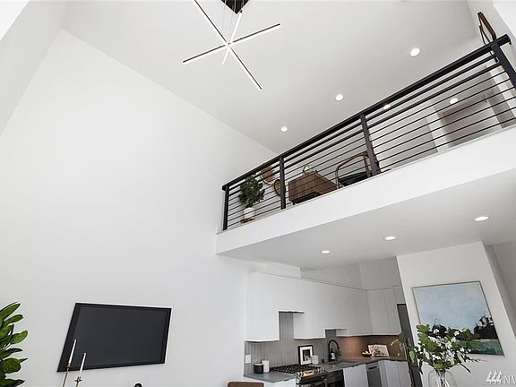4th image of 805 Taylor Ave N #C