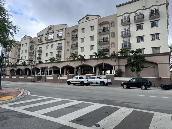 5271 SW 8th St, Miami, FL