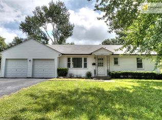 6607 N Forest Ave, Gladstone, MO 64118