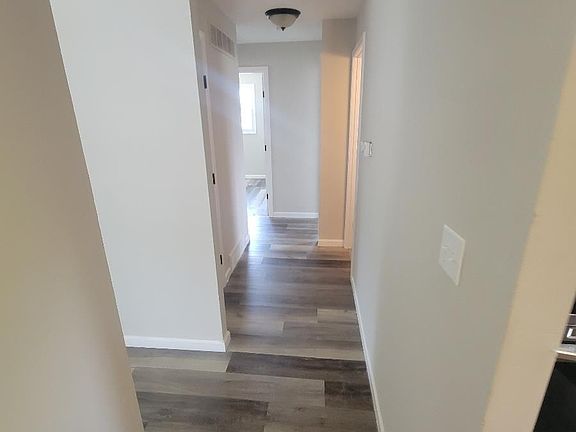 5th image of 10335 Renfrew Dr