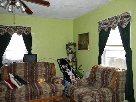 2nd image of 162 American Legion Blvd