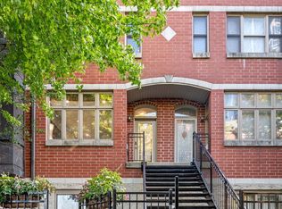327 E 17th St, Chicago, IL 60616