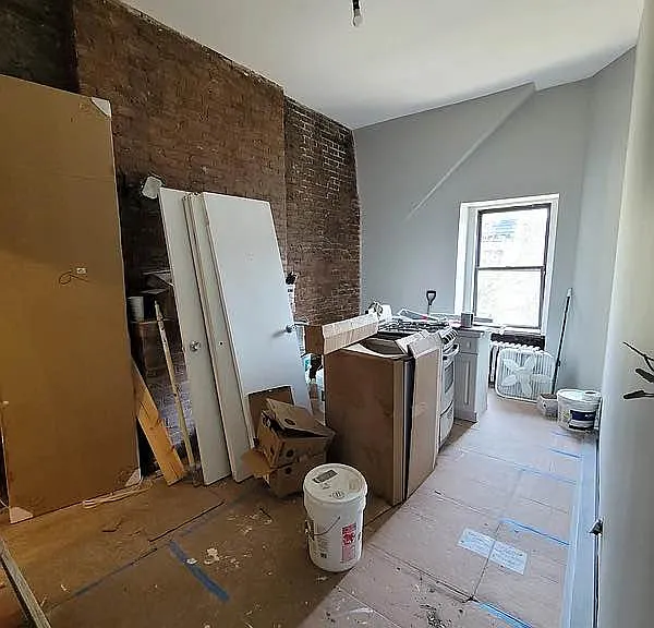 122 W 81st St #9 — Photo 6