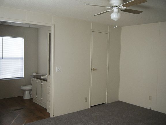 5th image of 135 Knollwood Dr