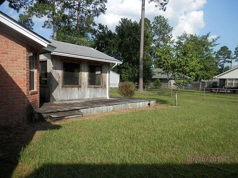 631 Windhaven Dr — Photo 3