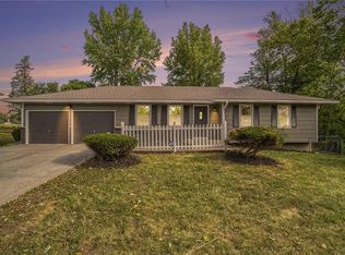 11615 Sycamore Dr, Kansas City, MO 64134