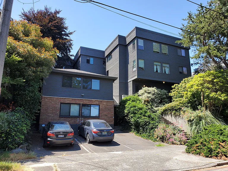 4111 Whitman Ave N #404 — Photo 21