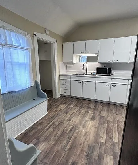 1391 SW Brown St — Photo 17